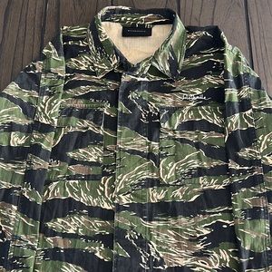 Black Scale Camo Button-up